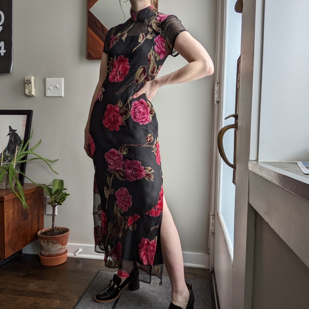 Black Floral Applique Velvet Japanese Style Maxi Dress